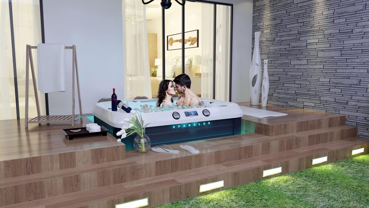 2R01 couple hot tub22