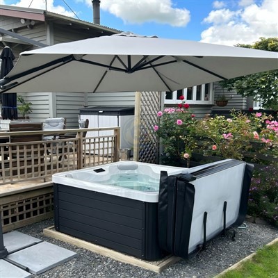 وان آبگرم ماساژ